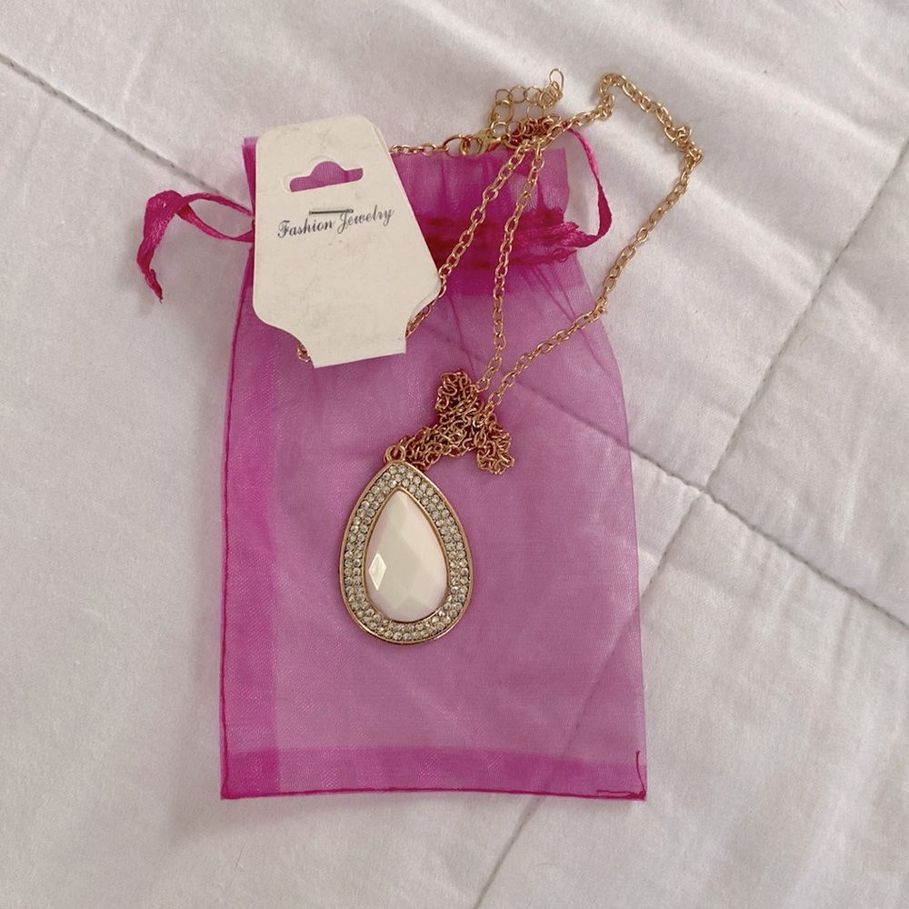 Long dainty necklace
